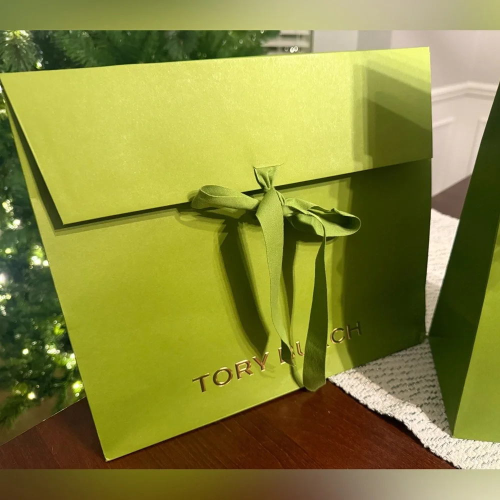 SMALL Tory Burch gift bag. Newest style green, green ribbon. New 2025 season!
